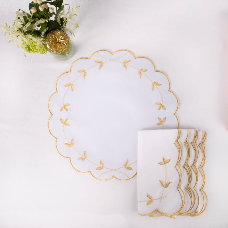 Scalloped Edge Napkins and Placemates